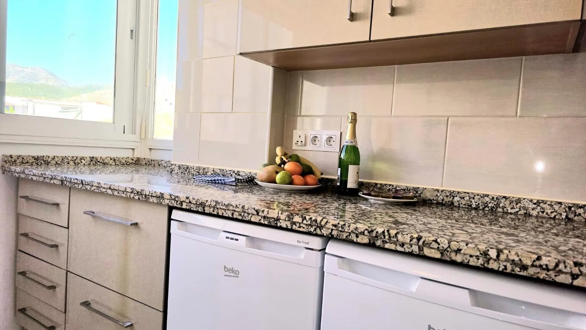 Tranquil Oasis 2 Bedroom Coastal Getaway By Namaste Elite Torremolinos